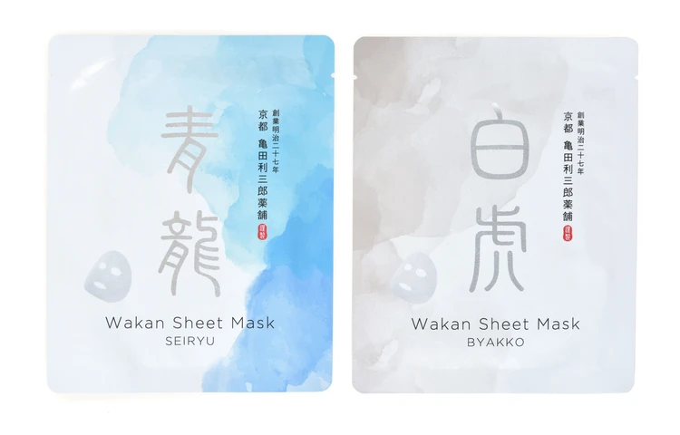 プレゼント　BAILA 　京都の老舗発！ 生薬ブレンドのバイオセルロースマスク　亀田利三郎薬舗　和漢シートマスク　 写真左から：和漢シートマスク「青龍」、同「白虎」 各￥1650／亀田利三郎薬舗