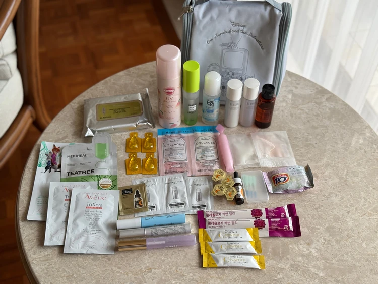 トラベルポーチの中身