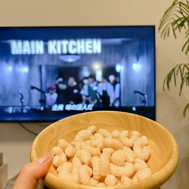 「ファミマの白をまとったいちご狩り」キャラメルコーン白いちご