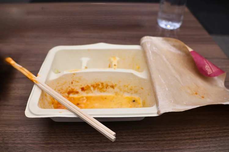 急な出張で冷蔵庫が空っぽ…。ナッシュの宅配食で『また外食…』の罪悪感にさようなら!?_7