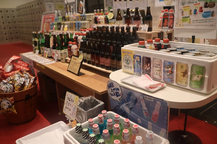 【新潟】登山口はまさかの海!? 角田山で標高0mから"青すぎる"登山【登山日記】_15