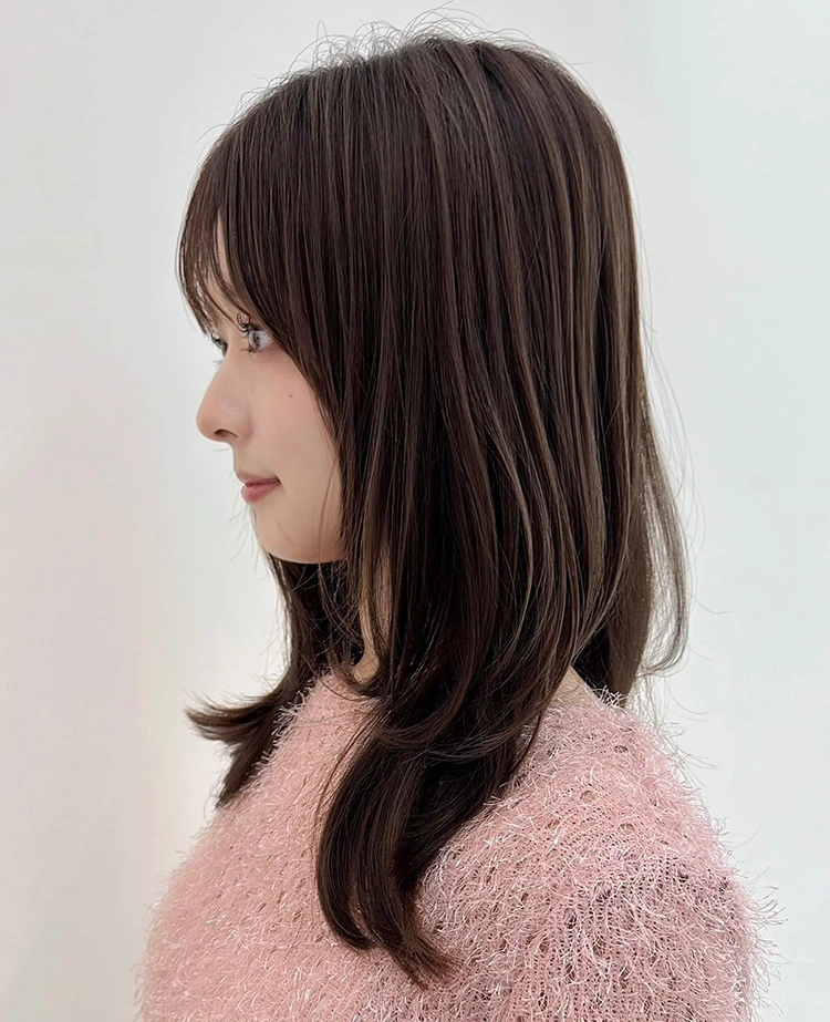 赤みを抑えて透明感を重視したアッシュ系カラー　サイド