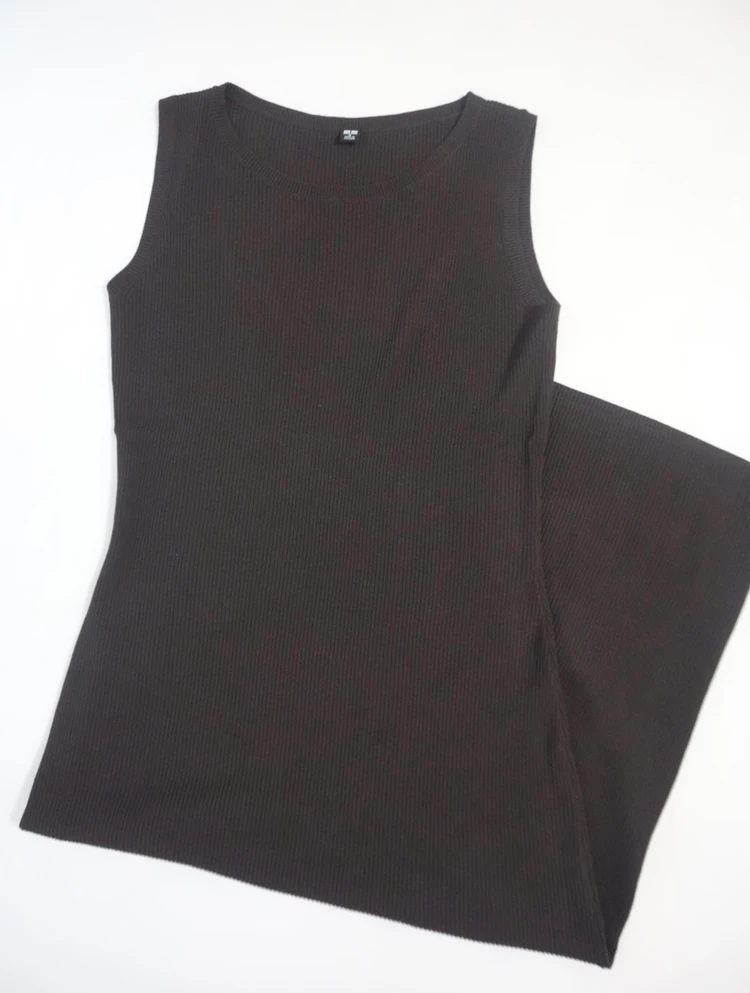 【UNIQLO(ユニクロ)】秋先まで使える！ウォッシャブルリブニットワンピース／ノースリーブ 1,990円_5