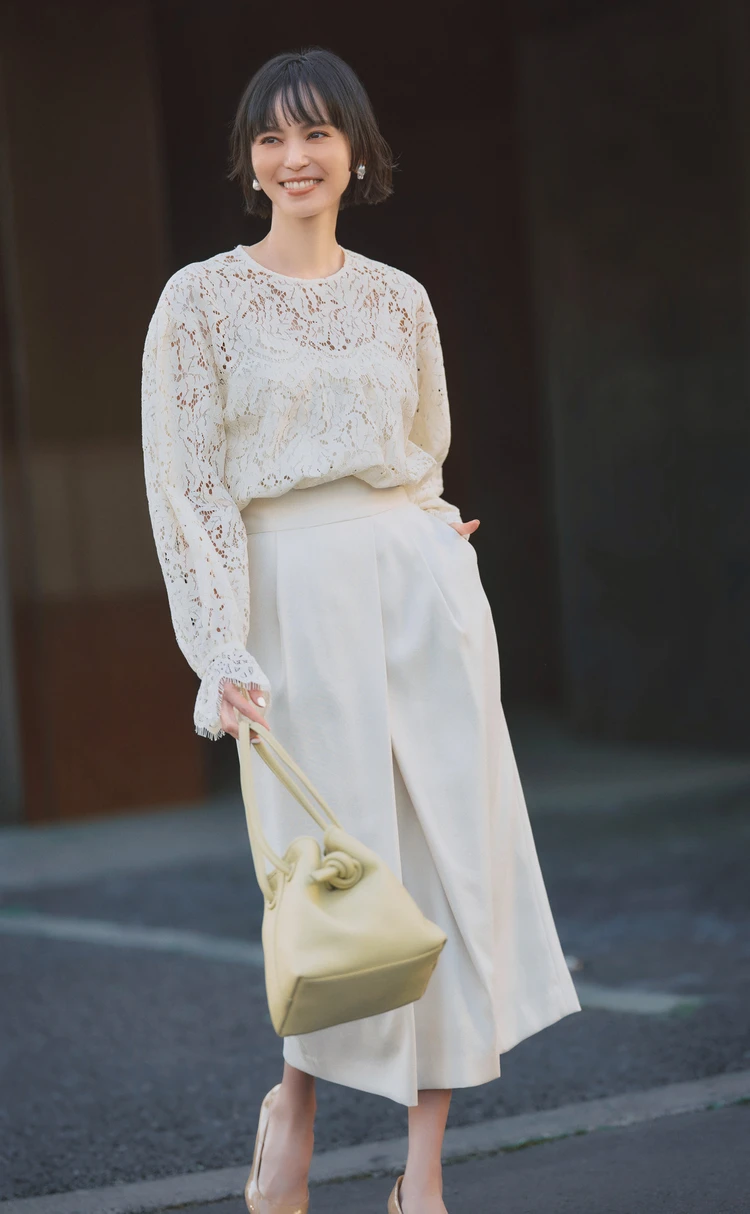 比留川 游　【with 通勤ボトム】シンプルなスカートと合わせるだけで上品レディな通勤スタイルが完成