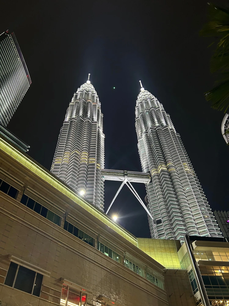 【2025年最新版】クアラルンプール(KL)で絶対行くべきおすすめレストラン3選|マレーシア旅行グルメガイド_1