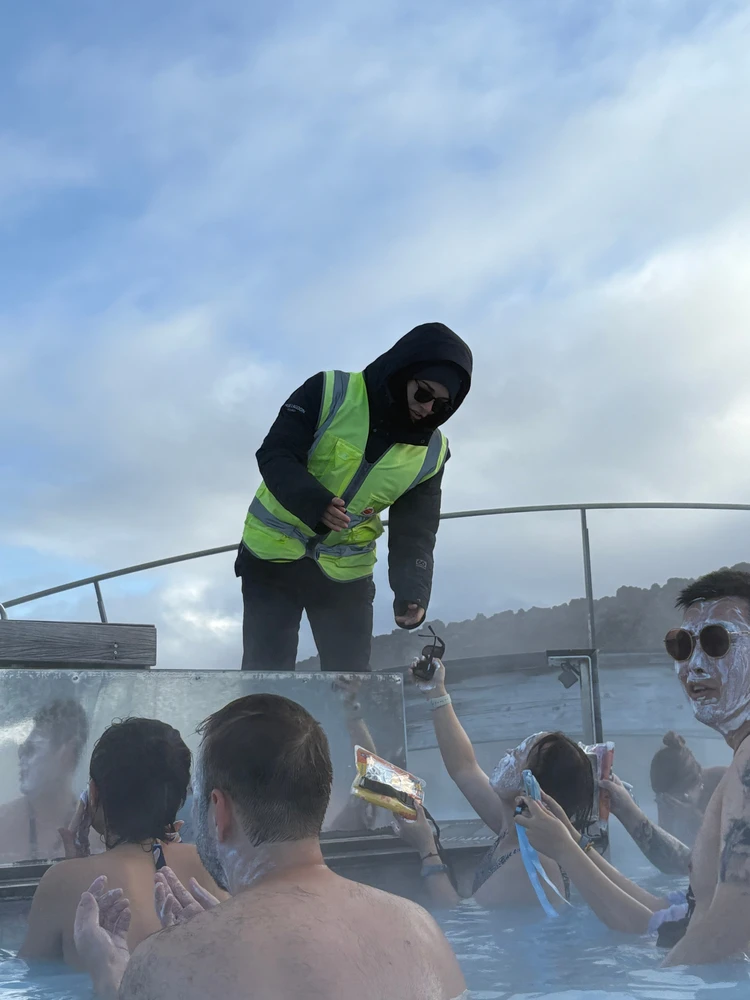 火山に囲まれて泥パック！？ 北欧・アイスランドの絶景温泉『BLUE LAGOON』を完全レポ #旅行部_7_2