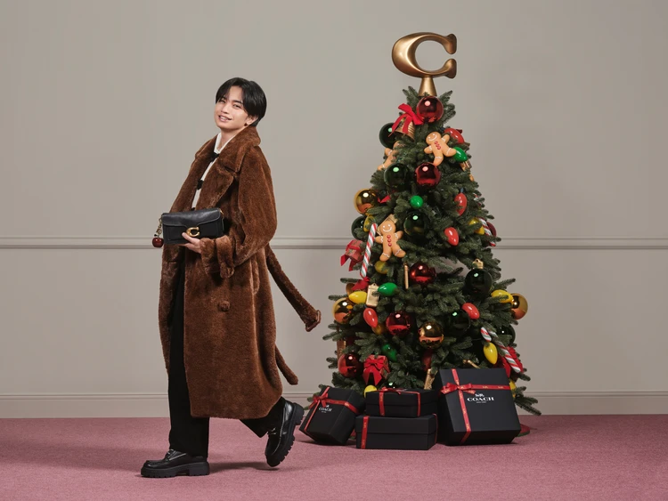 コーチ 中島健人さん コートスタイル