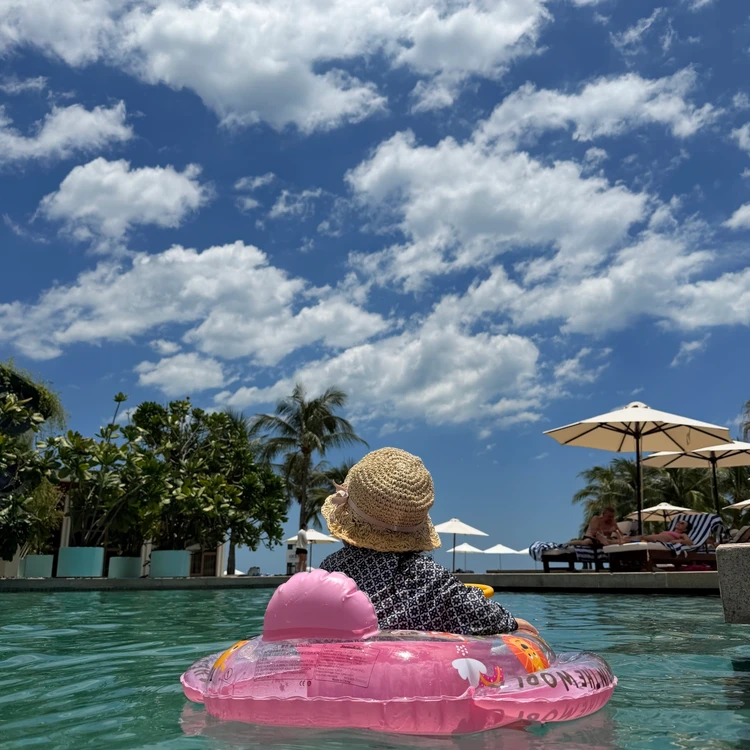 スーパーバイラーズの海外旅行レポを写真でチェック_0
