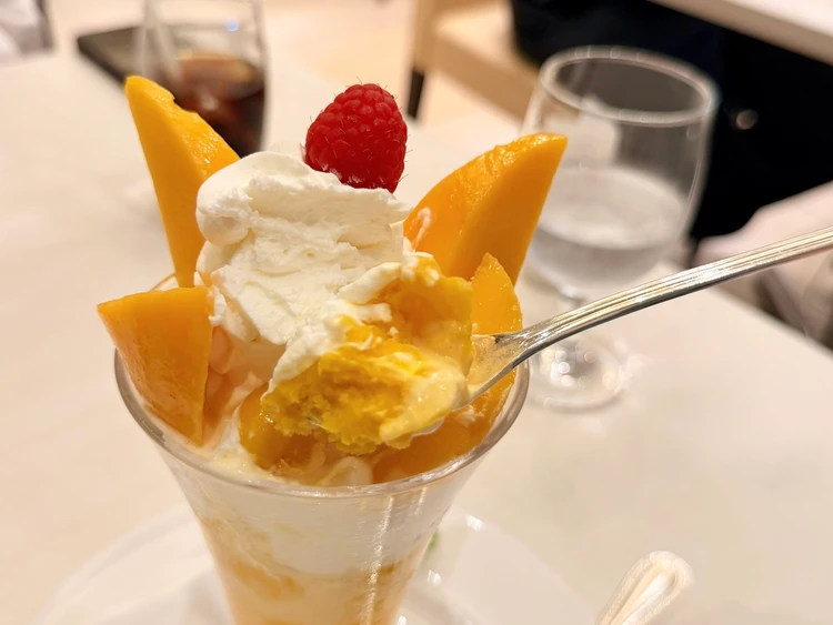 マンゴーパフェ 食レポ ジェラート 千疋屋総本店
