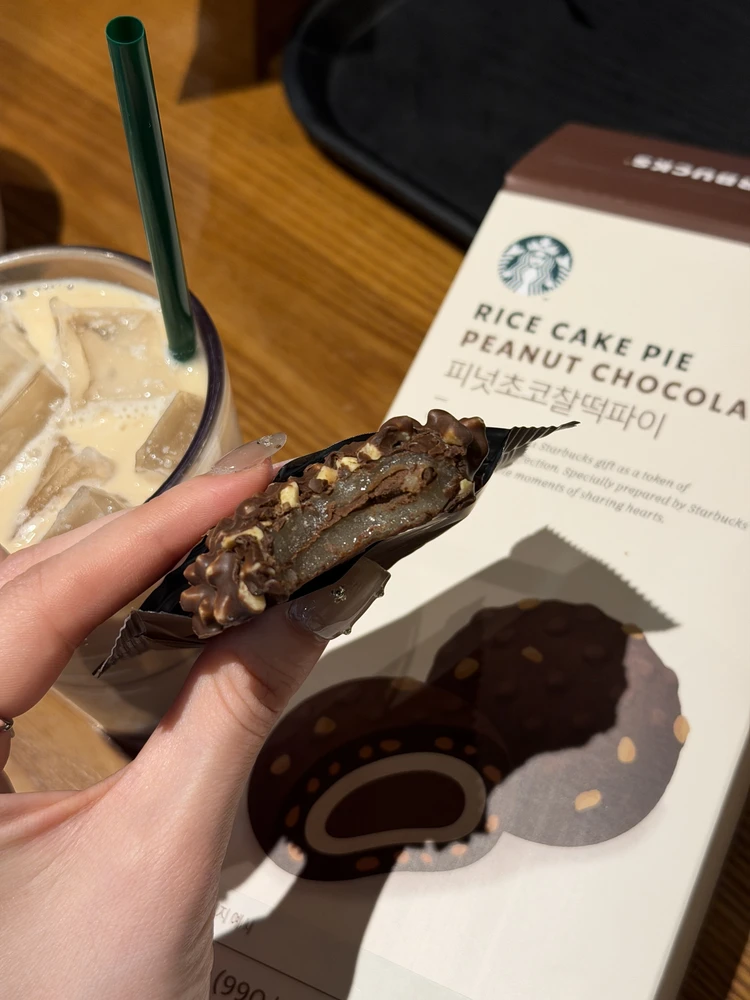 【韓国スタバ限定】お餅×チョコの新感覚スイーツ♡_3_2