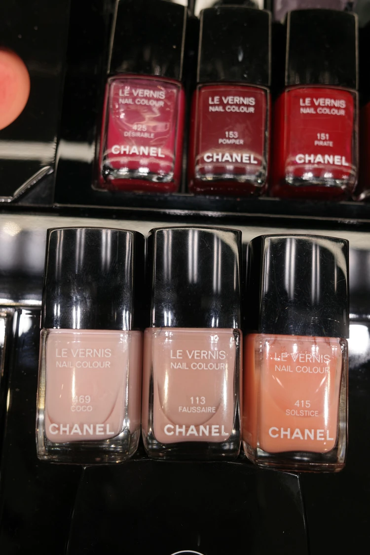 海外生活のご褒美に｜シャネルの新色“469 COCO”で久しぶりのネイルを楽しんだ日_4_1