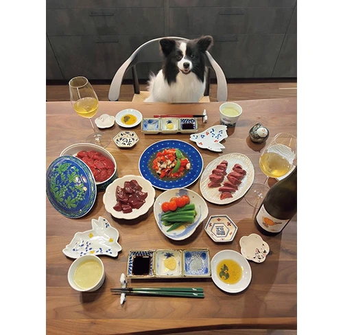 美しい絵付けと 繊細なフォルムで 食卓が華やかに！