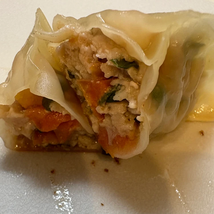 【主婦の味方!】長谷川あかりさんレシピ トマトとしらす、大葉の夏餃子を作ってみた!_2