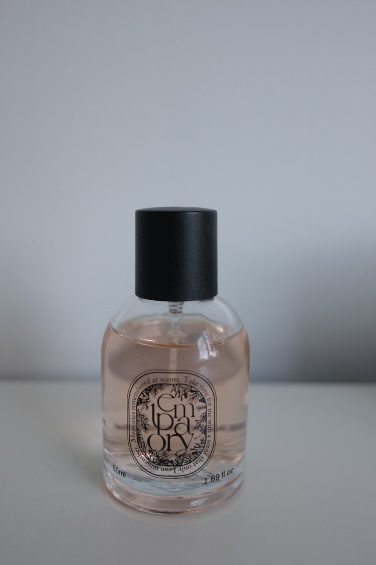 軽やかにまとえる韓国フレグランス｜シャツコーデの日に使いたいTEMPORARY“Mon Paris Floral”_1_3