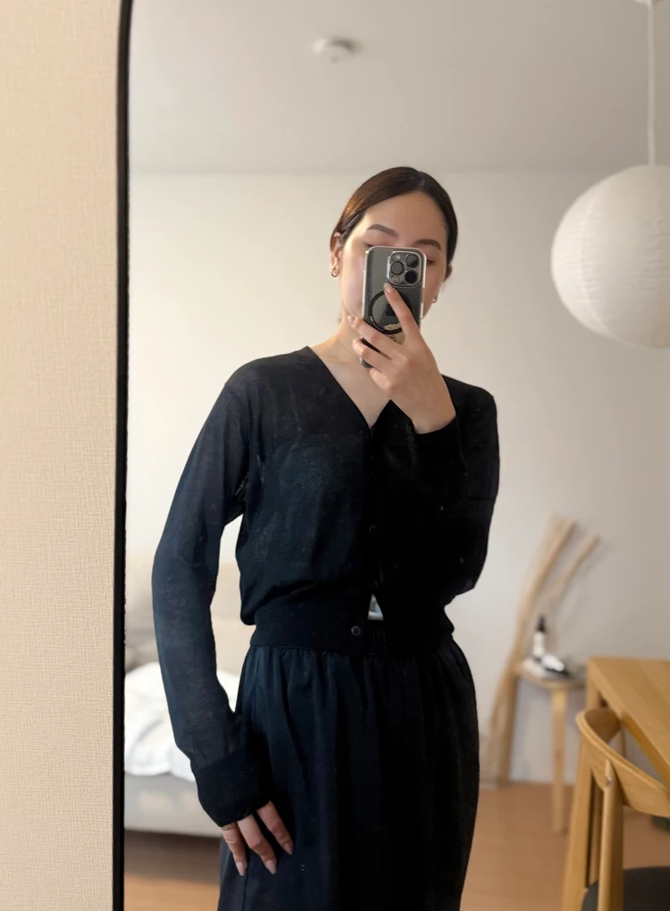 UNIQLOシアーカーディガン着用