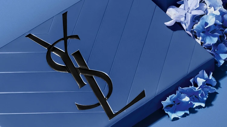 父の日に贈りたい【YSL BEAUTY】限定ギフトセット。自分らしさを引き立てる香りの贈り物