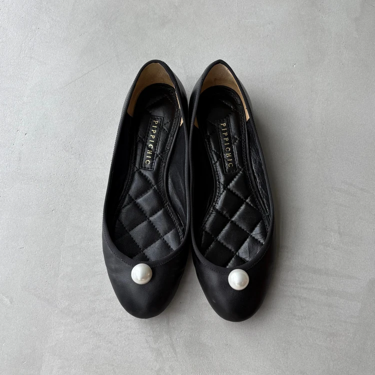 大粒パールに一目惚れ。PIPPICHICのパールフラットが万能_1