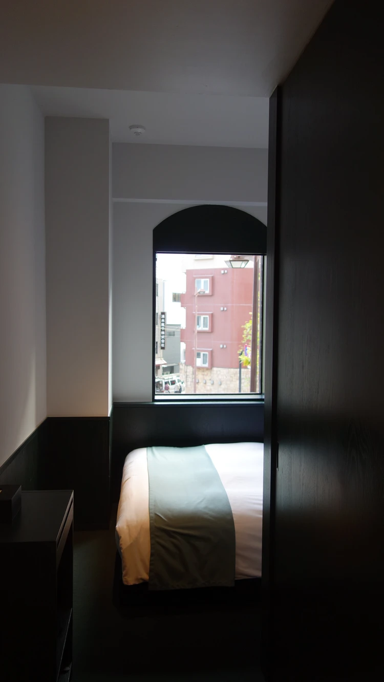 DDD Hotel 客室のシンプルで洗練された客室