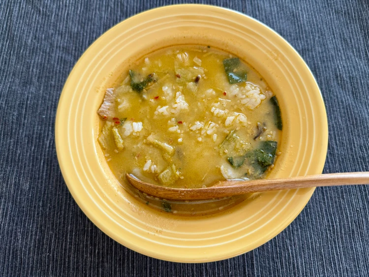 無印良品・豚肉とチンゲン菜の胡麻味噌担々スープ ご飯を入れて雑炊に