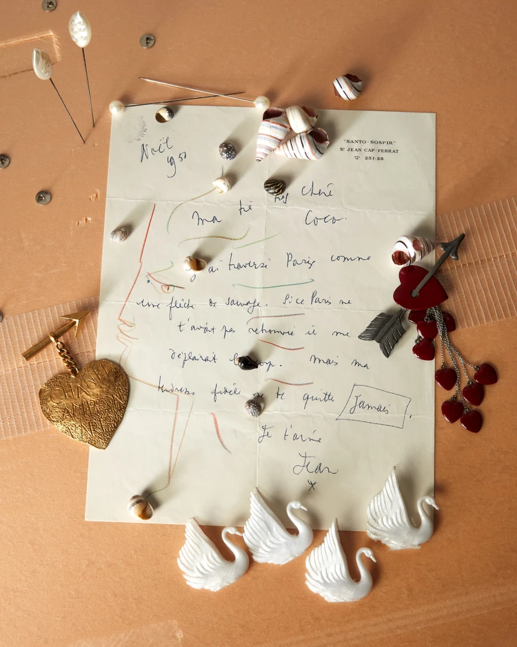 ジャン コクトーからガブリエル シャネルへの手紙 1951年 CHANEL ブローチ 1993年春夏 プレタポルテ コレクション–パトリモアンヌ・シャネル蔵