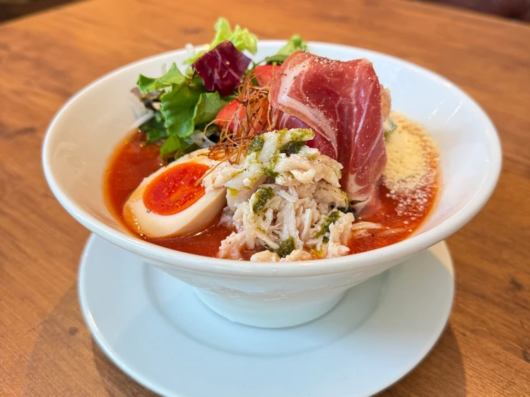 表参道ヒルズの蔭山樓で味わえる完熟フルーツトマトのポモドーロ冷麺