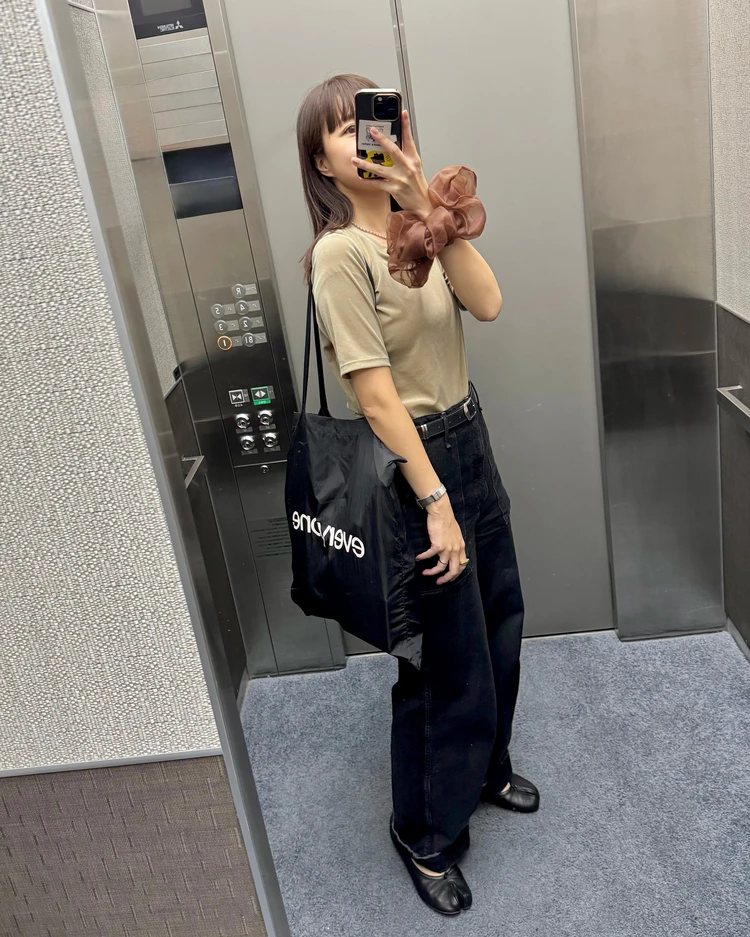 【GUで爆売れ】790円で高見えが叶う！2色買いした【シアーベロアT】のトレンド着回し4コーデ🤎_4