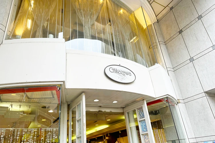 近沢レース店の“遊び心あふれるハンカチ”が、おしゃれさんの間で話題_1