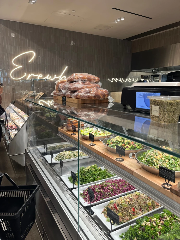 【ロサンゼルス】話題の高級スーパー"EREWHON(エレウォン)"に行ってみた!購入品&店内レポ_7