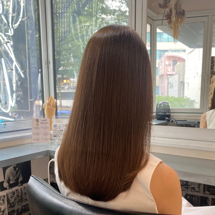 【髪質改善】30代女性に勧めたい｜地毛風ストレートで叶える理想のさら艶ヘア_2