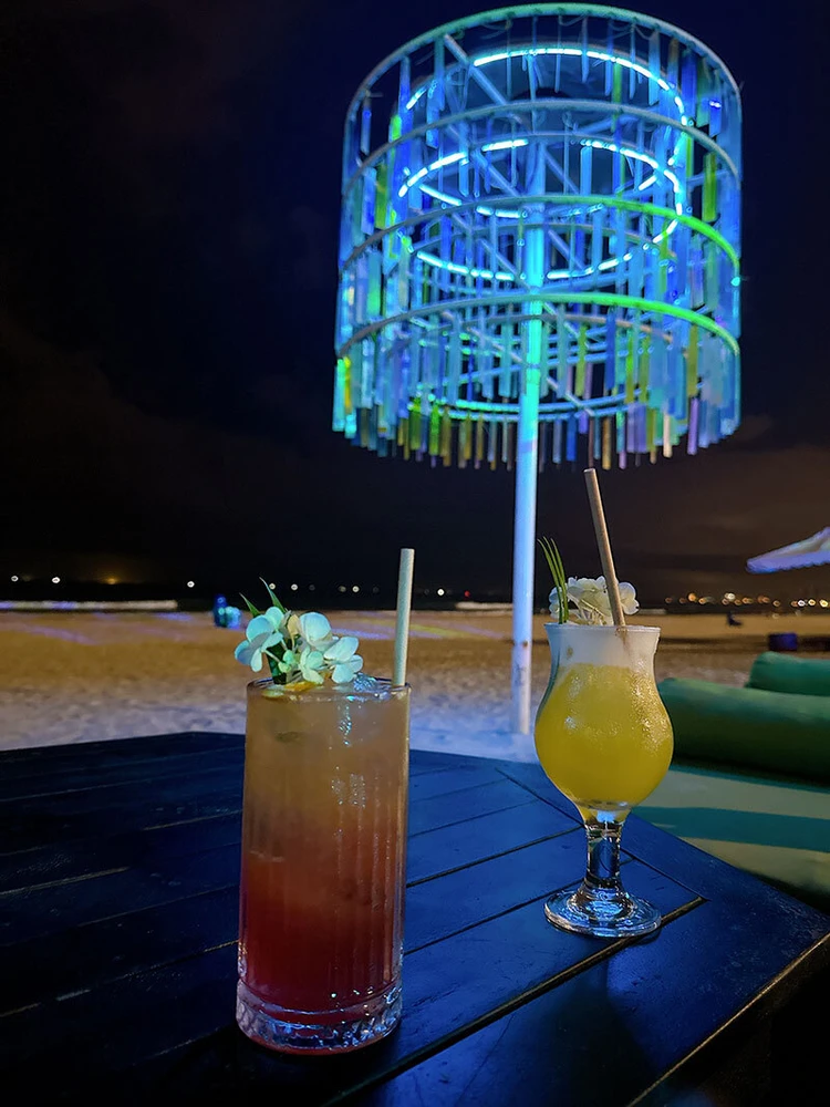 【ダナン】「Malibu Beach 」砂浜の上でチルタイム_3