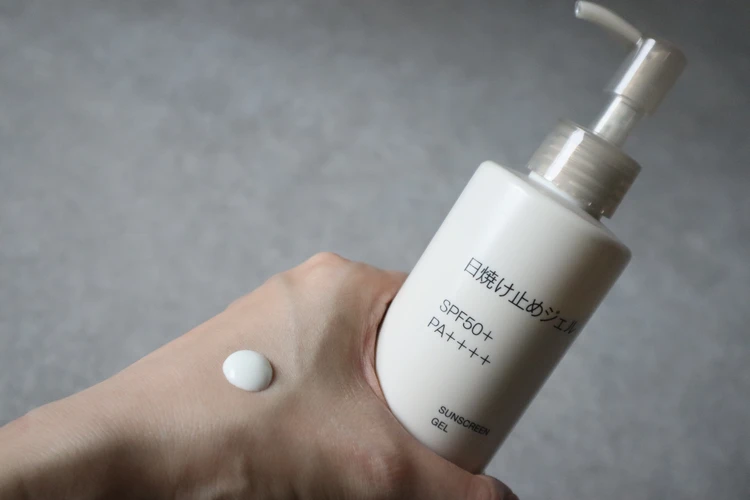 無印良品 無印 ムジラー 日焼け止め ジェル SPF50+ UV 紫外線 使用感 テクスチャー