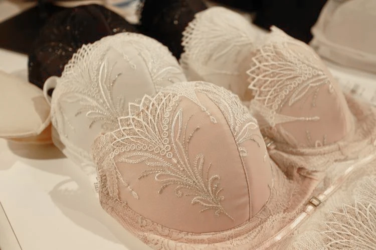 ブラデリス 人気商品