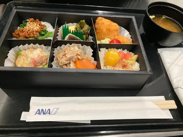 ANAプレミアムクラス搭乗記【伊丹↔︎那覇】_5