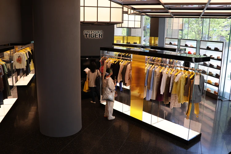 Onitsuka Tigerって靴だけじゃない！国内２店舗目のフラッグシップ店が教えてくれた日本発のブランドの魅力【名古屋】_3