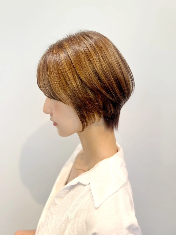 30代　髪型・ショートのサイド