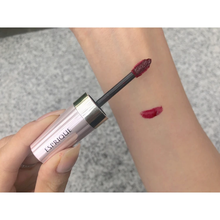 【定番コスメ】秋冬コーデにリップで差し色を。_1