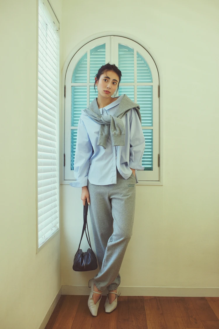 BAILAスタイリストが選ぶ「LeSportsac（レスポートサック）」の新名品3選｜春に向けて、“ちょこっとアウトドア”でおしゃれを刷新！【30代きれいめ派向けアウトドアブランド】