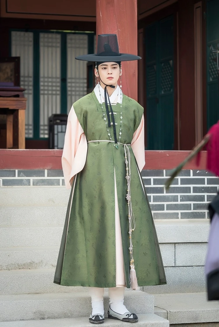 新米史官ク・ヘリョン　主演チャウヌ