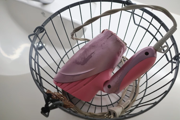 NiziUコラボ！SALONIAの限定色ドライヤーが出張族の私に使い勝手よすぎた【新発売】_2