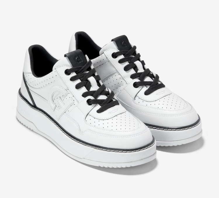 Cole Haan*毎日履ける*最高の履き心地*ロゴ*ホワイト スニーカー COLE HAAN（コール ハーン） 白スニーカー】着用レビューも