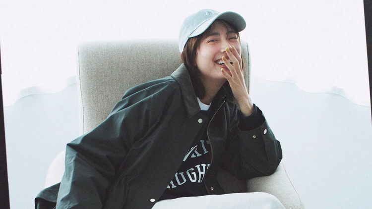 【ちょこっとスポーティコーデ】キャップ＆リュック、今どきカジュアル小物をミックス！【BAILA今日のコーデ】