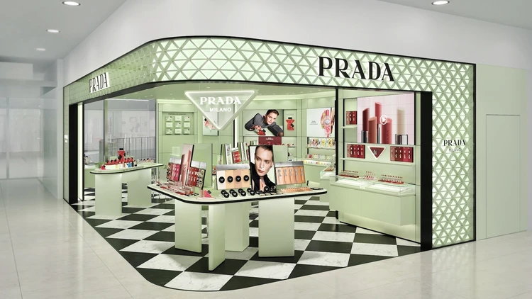 プラダ ビューティ ニュウマン高輪店
外観