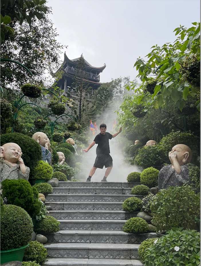 【飛行機で4時間】古都ホイアンのランタン&ダナンの遊園地がラプンツェルの世界！_3_2