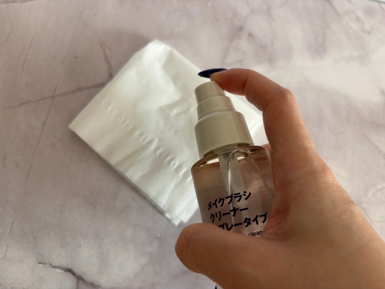 【無印良品週間で10%OFF】激務OLの味方♡1分でお掃除完了の「メイクブラシクリーナ」_3
