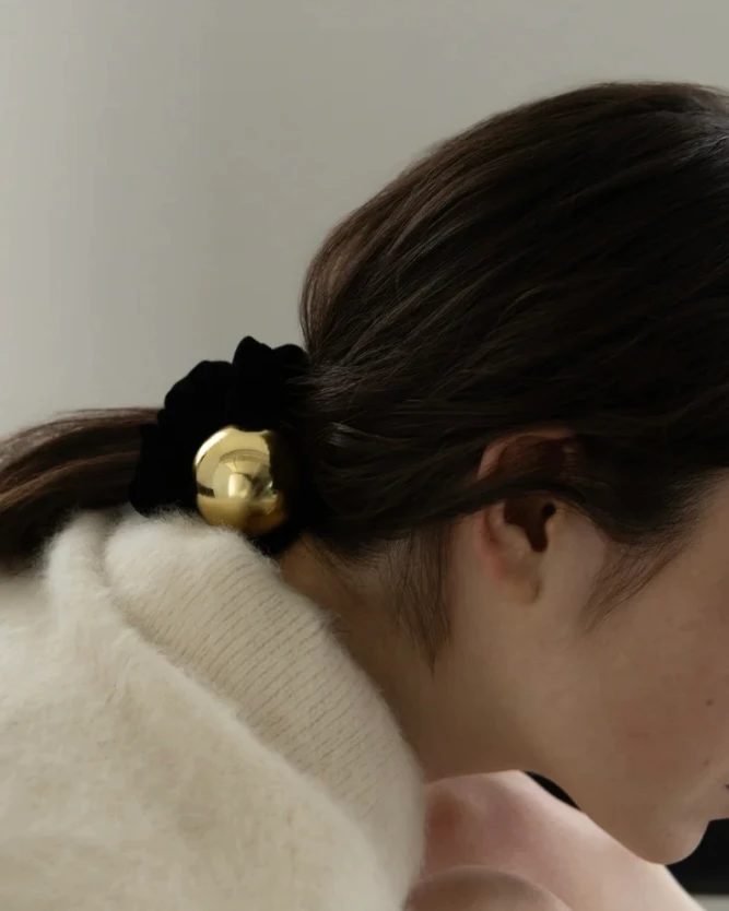 いつものヘアアレンジを格上げ♡「LOEM」のベロアシュシュ #愛用ヘアアクセ_1_3