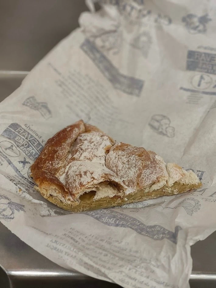 マヨルカ島　マーケット　市場　エンサイマダ