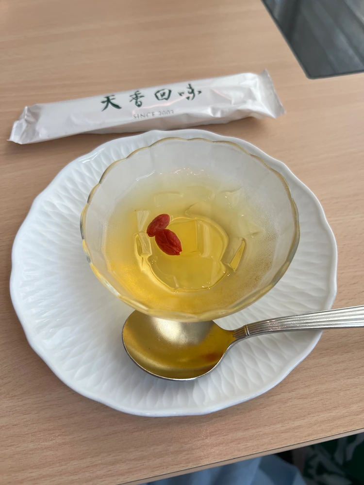 デザートまでつきます