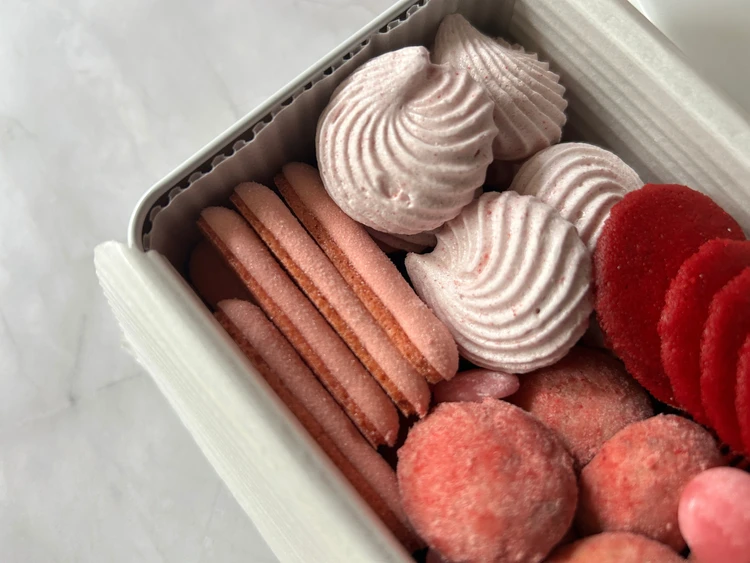 【後楽園駅すぐ】名店"アヴランシュ・ゲネー"の超cuteなクッキー缶「SAKU」❤︎_3_2