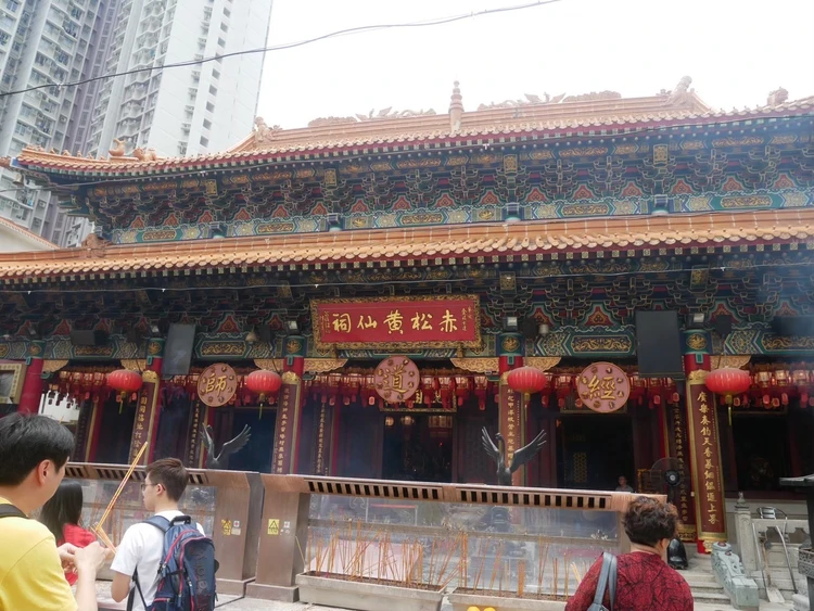 2026年に行くべき香港パワースポット2選！海辺の「天后廟」と占いの聖地「黄大仙」_9