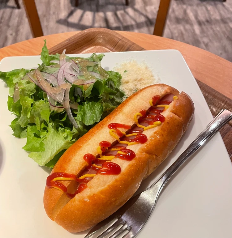 ニューヨーカーズカフェ モーニング ホットドッグセット